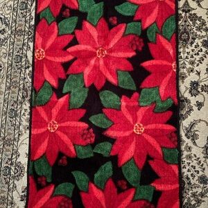 Festive Red and Green Floral bathroom mat with hand towels